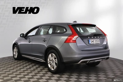 Volvo V60 Cross Country 2017, photo 3/35