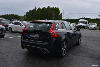 Volvo V60 2018, photo 2/9