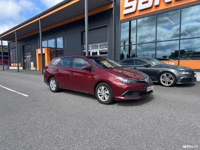 Toyota Auris 2017, kuva 1/4