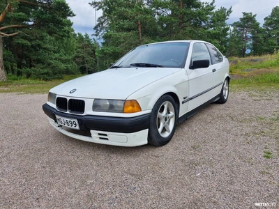 BMW 316 1995, photo 2/8
