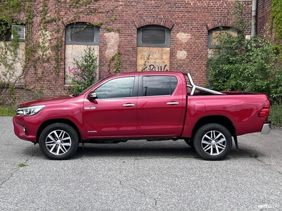Toyota Hilux 2017, photo 2/18