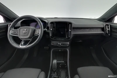 Volvo XC40 2022, photo 7/14