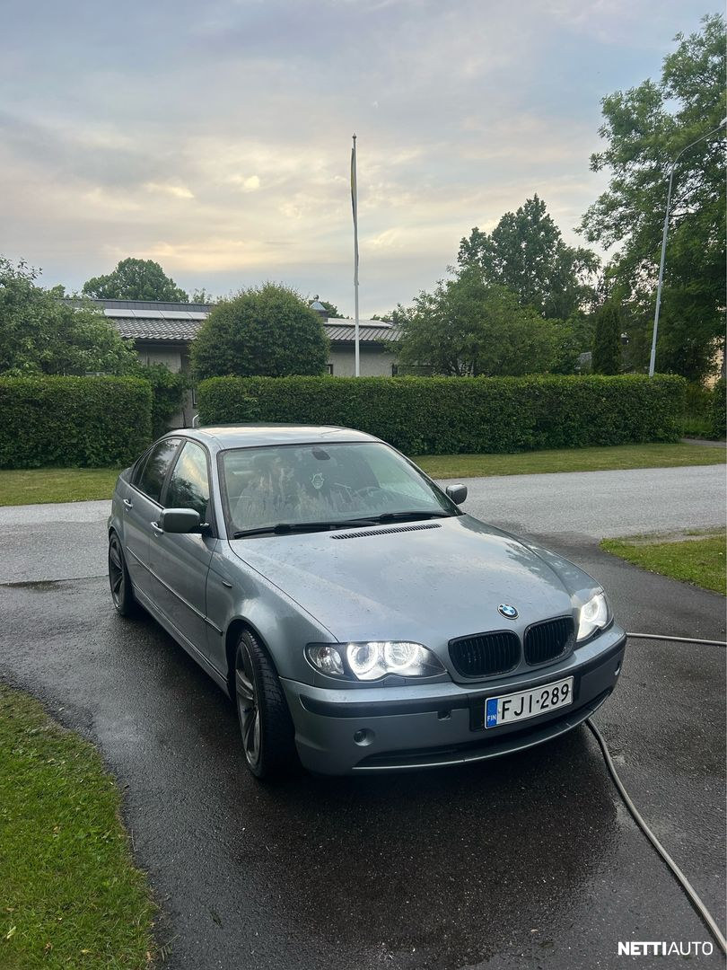BMW 320