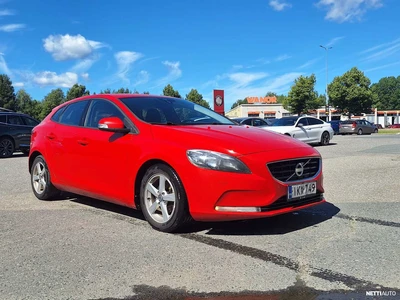 Volvo V40 D2 Kinetic 2012, photo 1/3
