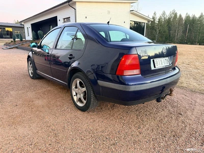 Volkswagen Bora 1,6 Firstline Juhlamalli 1999, kuva 4/6