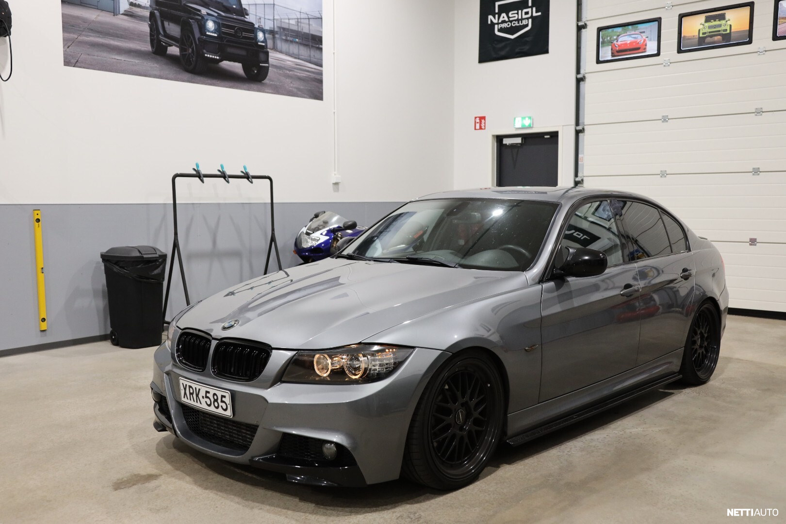 BMW 335