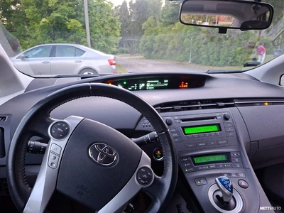 Toyota Prius HSD Sol 5ov 2011, kuva 6/10