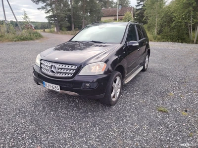 Mercedes-Benz ML 500 4Matic A 2005, kuva 1/8
