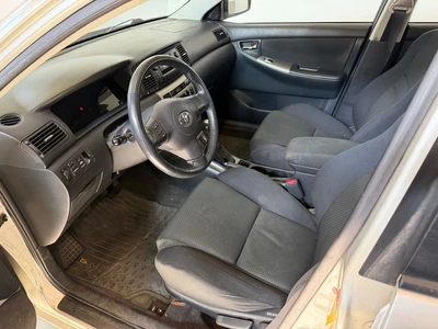 Toyota Corolla 1,6 VVT-i Linea Sol AC 4d 2004, kuva 4/10