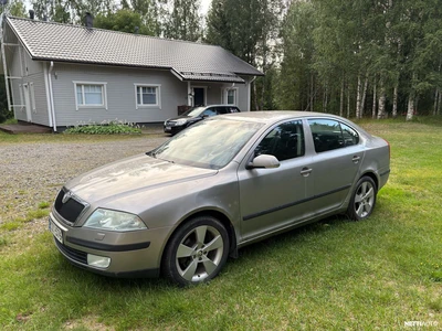 Skoda Octavia 1,9 TDI DPF Elegance 2007, photo 4/5