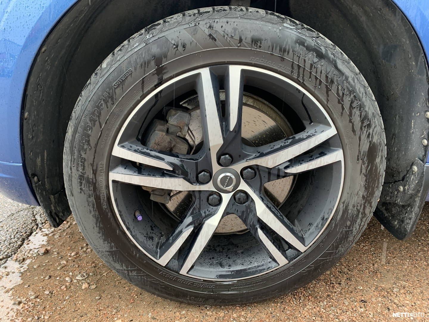 Volvo XC60 2018, photo 6/15