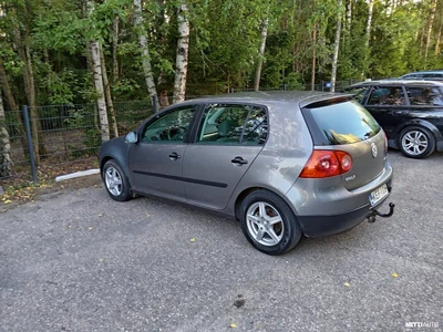 Volkswagen Golf 1.6 bensa 2005, kuva 3/10
