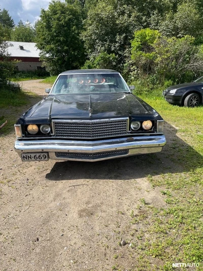 Dodge Monaco 1975, kuva 2/10
