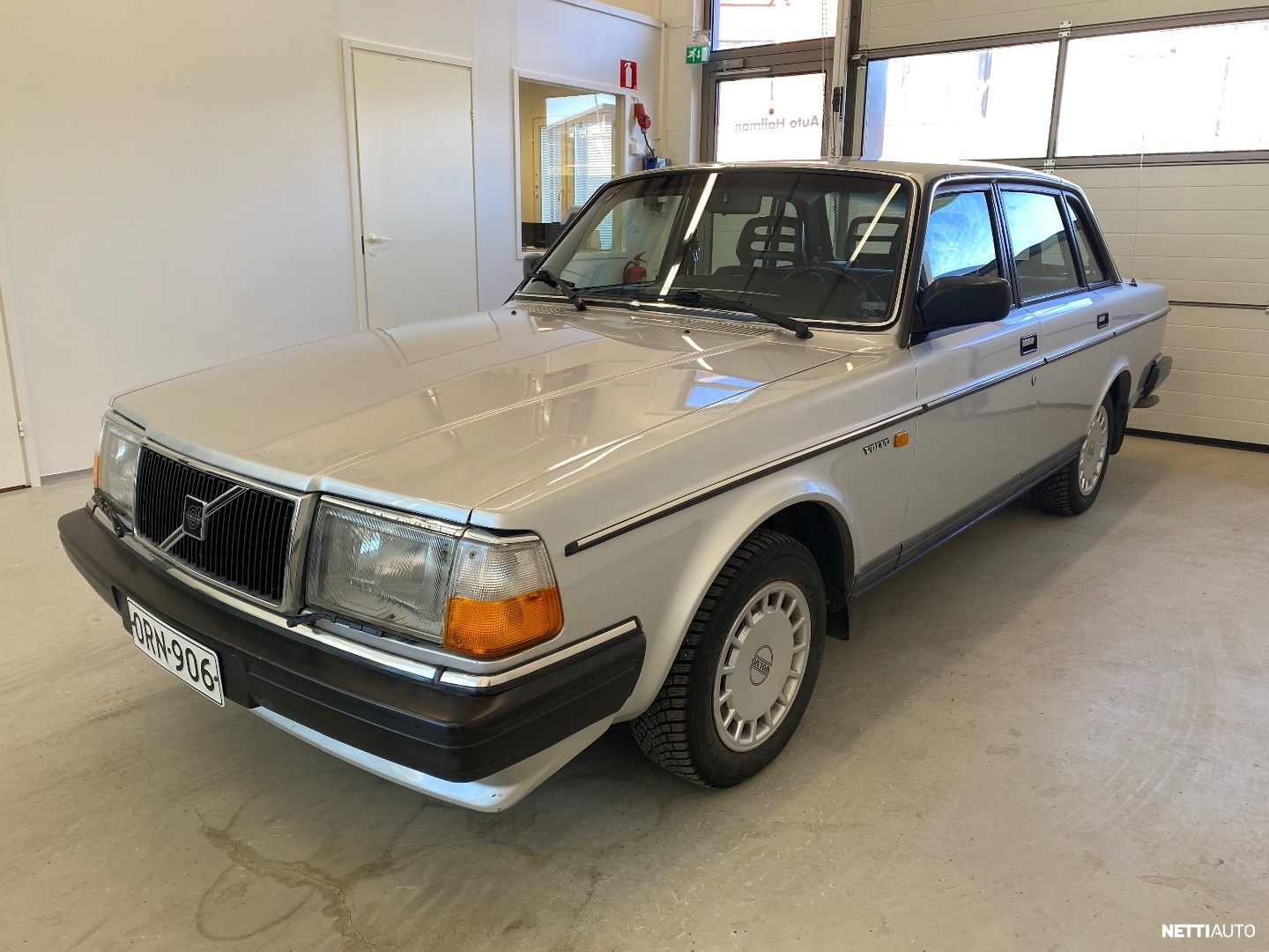 Volvo 240