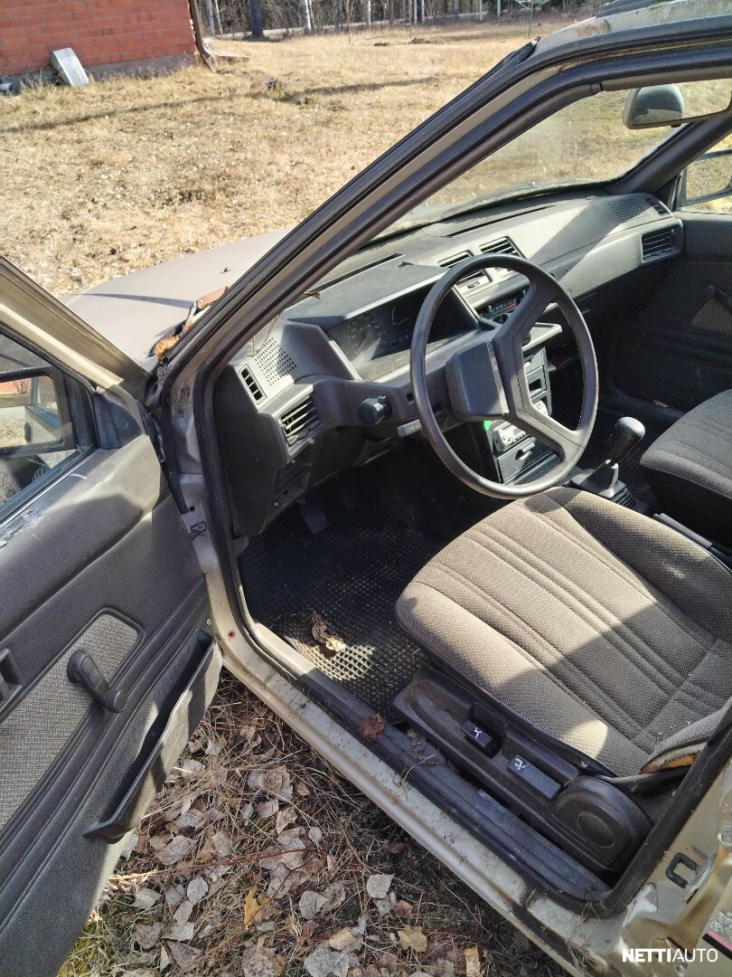 Mitsubishi Lancer 1991, kuva 5/6