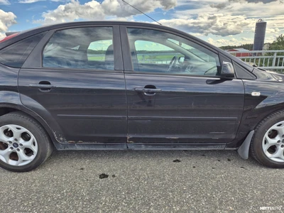 Ford Focus 2006, photo 7/15
