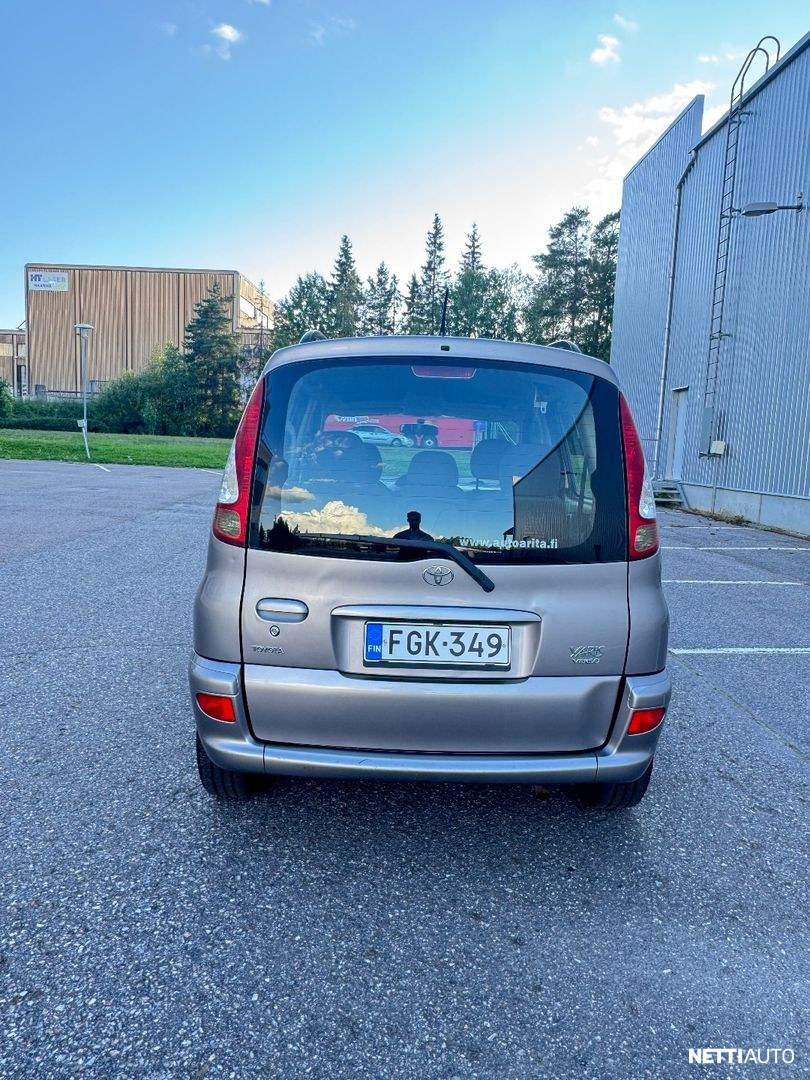 Toyota Yaris Verso 2004, photo 7/17