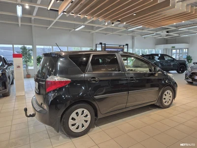 Toyota Verso-S 2014, photo 5/13