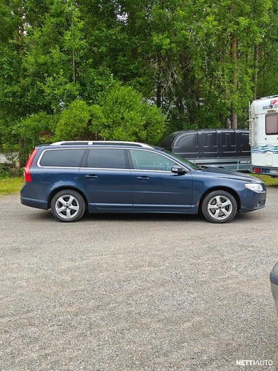 Volvo V70 summum 2010, kuva 4/16