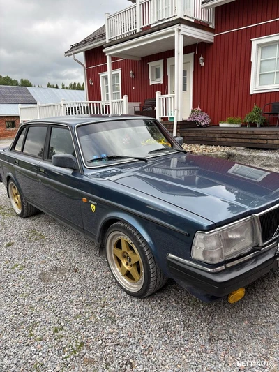 Volvo 240 1989, photo 4/9