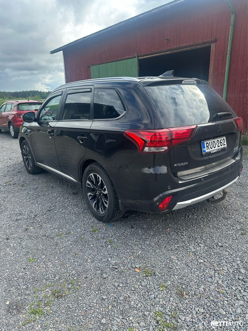 Mitsubishi Outlander PHEV 2017, kuva 7/15