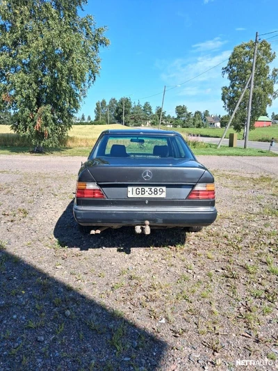 Mercedes-Benz 124 300d 1993, kuva 4/12