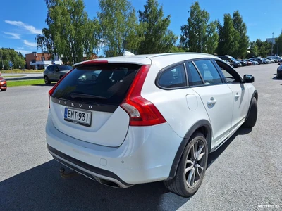 Volvo V60 Cross Country 2015, kuva 4/5
