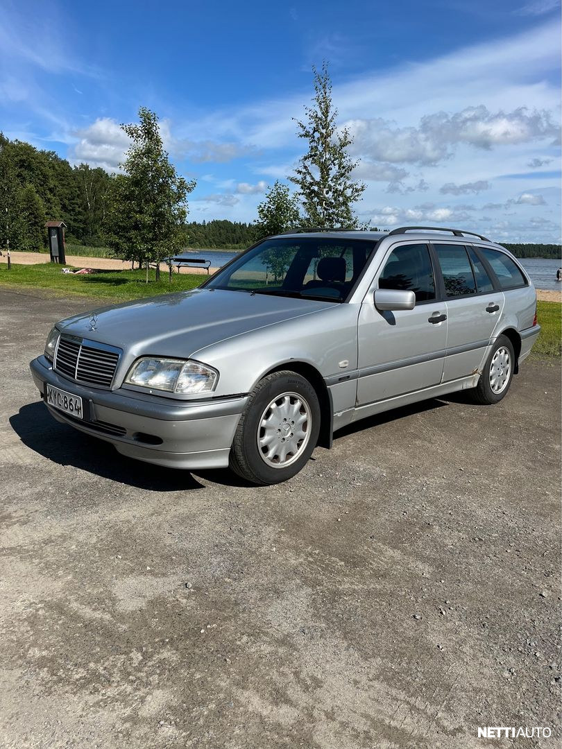 Mercedes-Benz 200