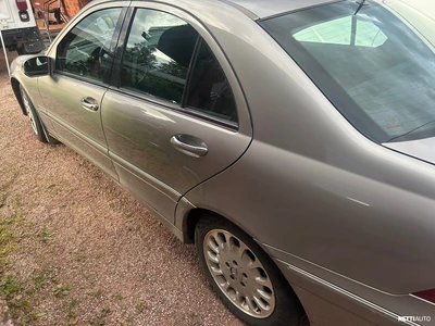 Mercedes-Benz C 220 CDI 2006, kuva 8/8