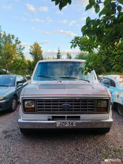 Ford Econoline E150 DMC 1989, photo 3/8
