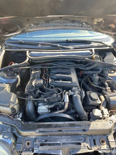 BMW 330 MANUAALI M57 2003, photo 8/8