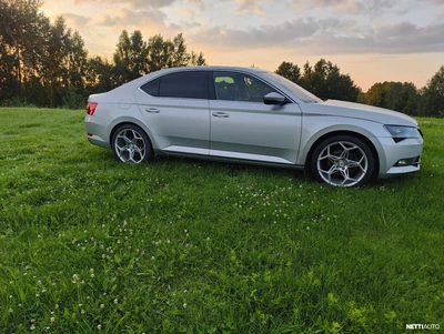 Skoda Superb 2019, kuva 2/8