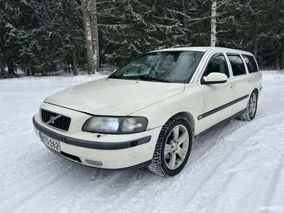 Volvo V70 Farmari 2001, kuva 1/7