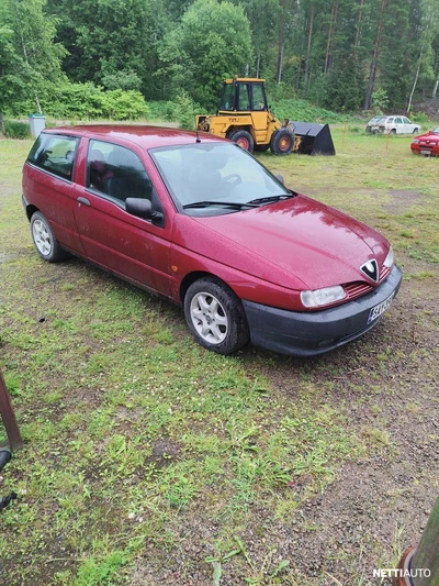 Alfa Romeo 145 1995, kuva 4/4