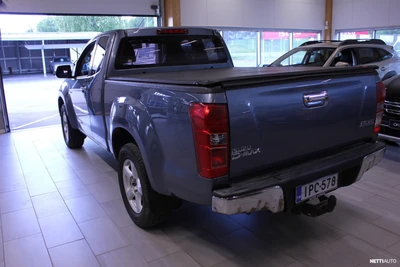 Isuzu D-Max Space Cab 2,5 TDi 4WD 5AT LS 2012, photo 3/30