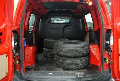 Ford Transit Courier 2022, photo 5/8