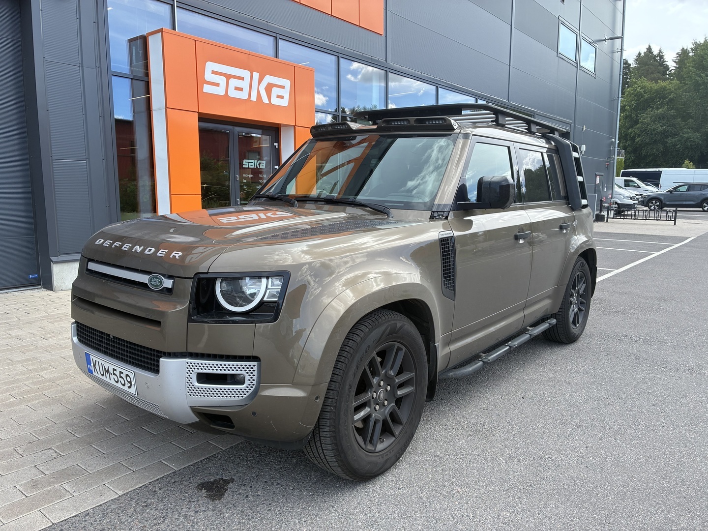 Land Rover Defender 110 D200 MHEV LCV 22MY