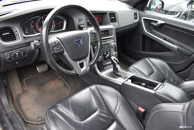 Volvo V60 2018, photo 4/9