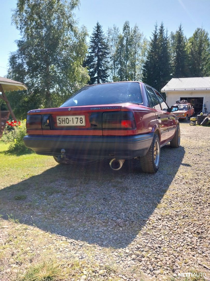 Toyota Corolla 1988, photo 3/6