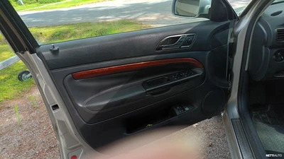 Skoda Superb 2003, photo 5/20