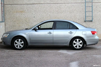 Hyundai Sonata Sedan 2,0 GL 2010, photo 6/16