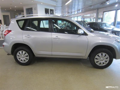 Toyota RAV4 2,2 D-4D 4WD 150 2010, kuva 6/20