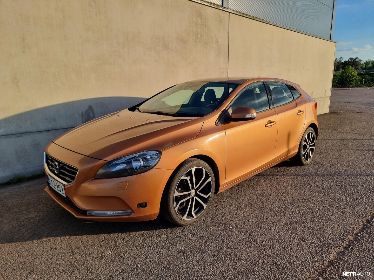 Volvo V40