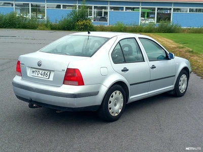 Volkswagen Bora 1.6 Bensa 105hv 4-ov. 2001, kuva 3/20