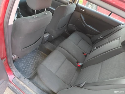 Toyota Avensis 2005, kuva 4/8