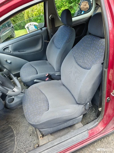 Toyota Yaris 2002, kuva 5/6