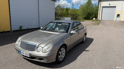 Mercedes-Benz E 200 2003, kuva 7/29