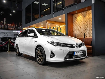 Toyota Auris 2015, kuva 1/10