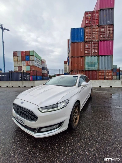 Ford Mondeo 2,0 TDCi 180hv Vignale 2016, kuva 5/12