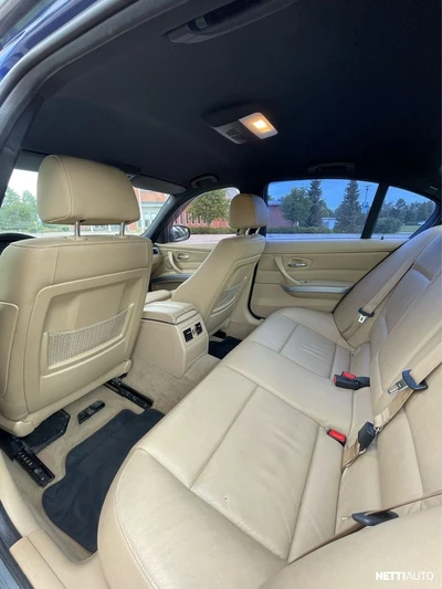 BMW 320 2009, photo 8/8
